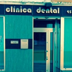 Clínica Dental Dra. Adela Sánchez López fachada
